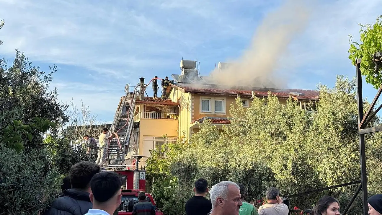 Fethiye'de Çatı Yangını Korku Dolu Anlara Neden Oldu