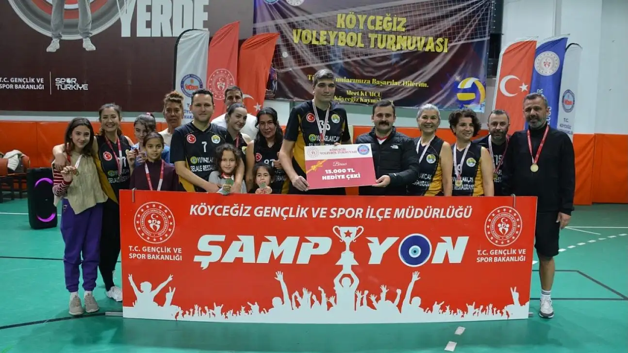 Voleybol heyecanı ödüllerle taçlandı