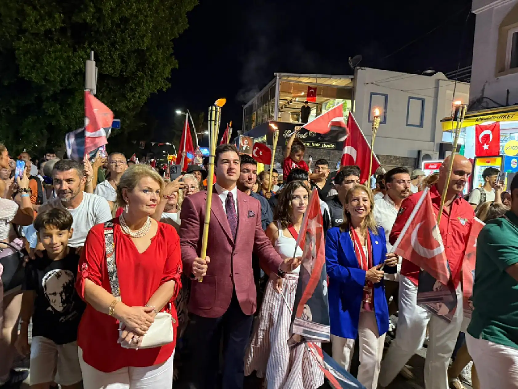 Bodrum'da 30 Ağustos Coşkusu ! Kortej ve Konserlerle Büyük Zafer Kutlandı !