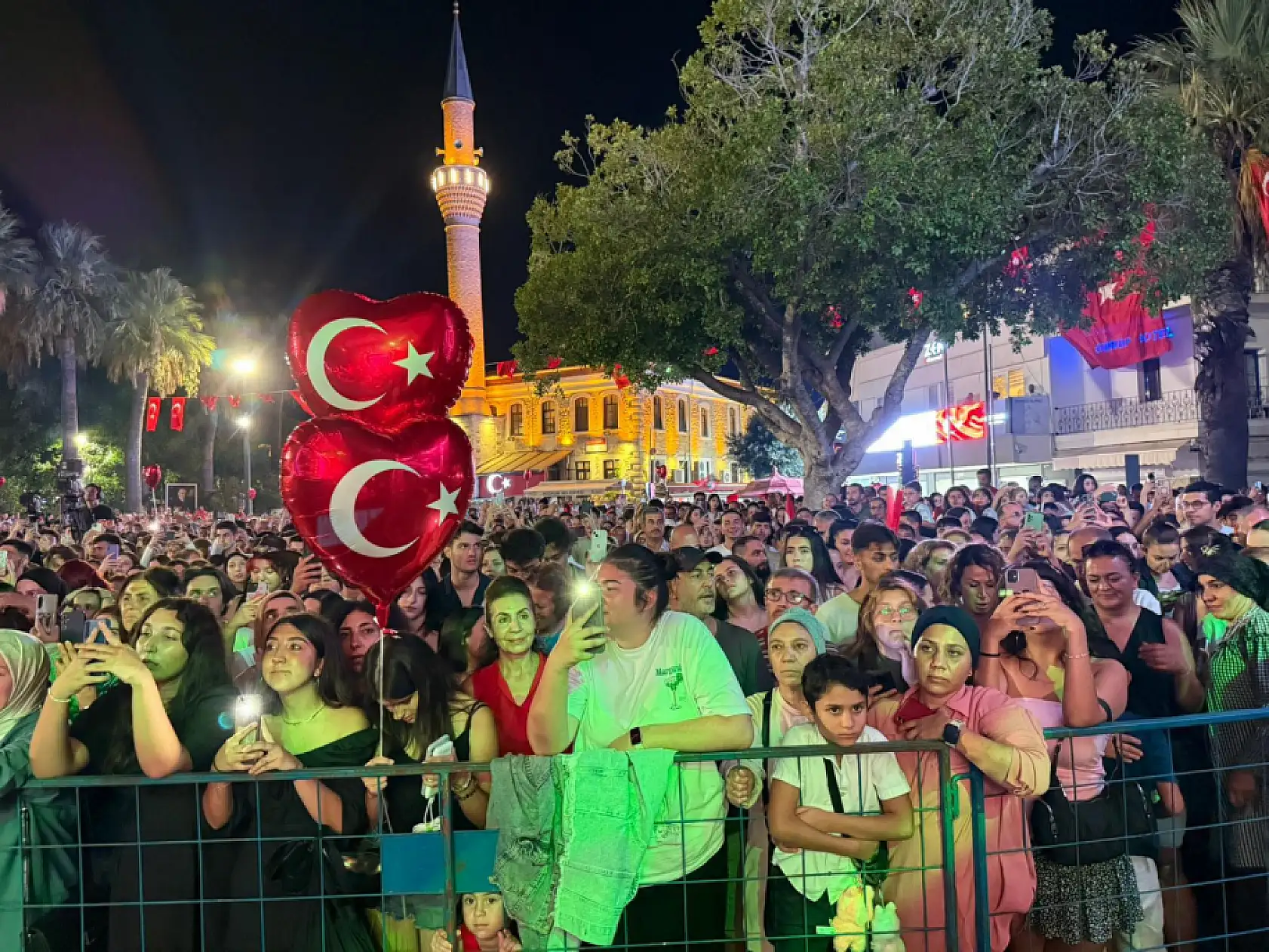 Bodrum'da 30 Ağustos Coşkusu ! Kortej ve Konserlerle Büyük Zafer Kutlandı !