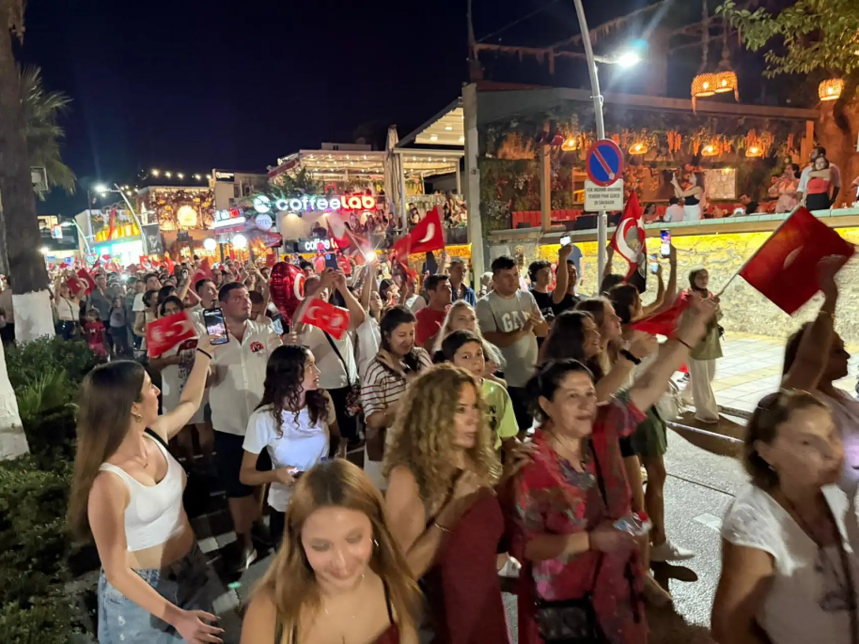 Bodrum'da 30 Ağustos Coşkusu ! Kortej ve Konserlerle Büyük Zafer Kutlandı !