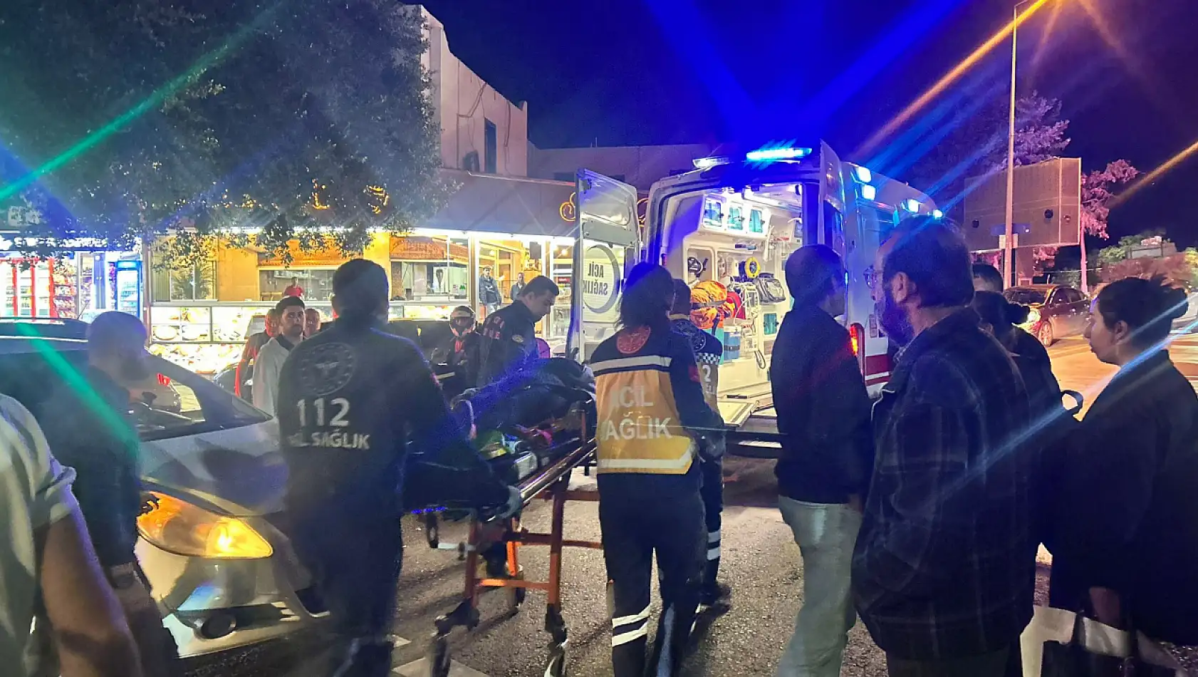 Kavşakta kırmızı ışık ihlali kazaya neden oldu 2 yaralı