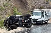 Yan Yatan Araçtan Sağ Kurtuldular