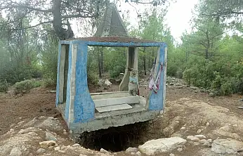 300 Yıllık Oyuk Baba Ereni Türbesi defineciler tarafından tahrip edildi