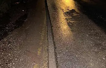 Akyarlar'da önlemsiz bırakılan çukur motosikletli gençleri gece karanlığında tuzağa düşürdü