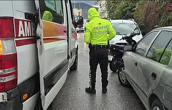 Alkollü sürücü kaza yaptı motosikletli yaralandı