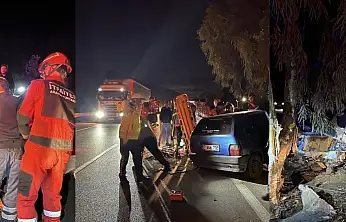 Araçta sıkışan sürücü itfaiye tarafından kurtarıldı