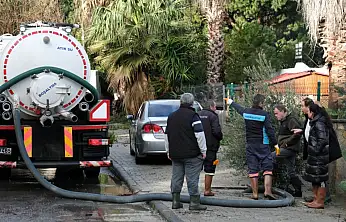 Belediye ekiplerinden kesintisiz mesai