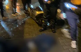 Belediye kamyonu ile motosiklet çarpıştı 1 yaralı