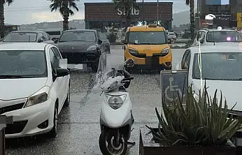 Bodrum'da dolu ve sağanak hayatı olumsuz etkiledi