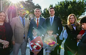 Bodrum'da karne sevinci Kaymakam Sırmalı ve Başkan Mandalinci öğrencilerle buluştu