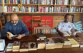 Büfede kitap kokusu Bodrumlu esnaftan örnek kütüphane girişimi