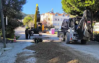Büyükşehir Datça'da 53 Bin metrelik yol ağını yeniliyor