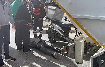 Çöp kamyonuna çarptı 1 yaralı