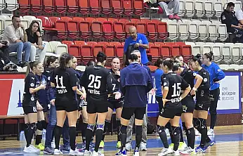 Denizin Kızları devreyi galibiyetle kapattı