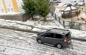 Dolu alarmı ilçe beyaza büründü