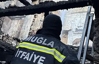 Ev yangını can aldı