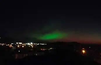 Gökyüzü mor ve yeşile büründü