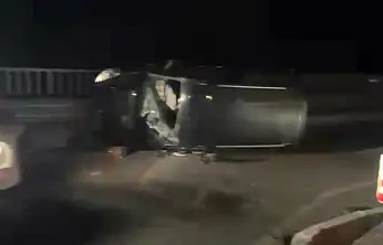 İki araç çarpıştı  6 yaralı