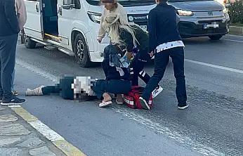 Karşıdan karşıya geçen yayaya motosiklet çarptı