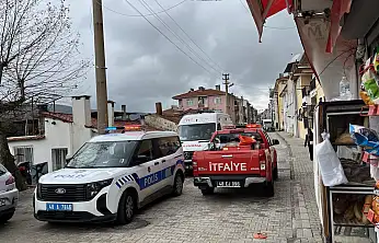 Komşular tüten bacayı yangın sandı, ekipler alarma geçti