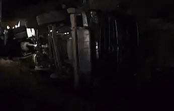 Konacık'ta Beton Mikseri Yan Yattı Sürücü Yaralandı