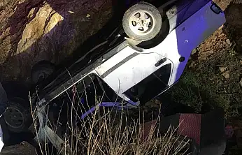 Kontrolden çıkan araç şarampole yuvarlandı