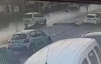 Korkutan kaza anı kameralara yansıdı
