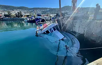 Kuvvetli rüzgar tekneyi batırdı