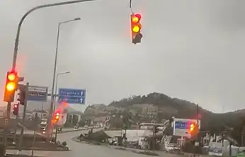 Lamba düşmesin diye dua ederek geçiyorlar