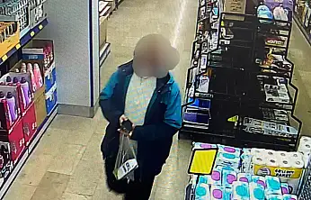 Marketlerde hırsızlık iddiası kameralara yansıdı