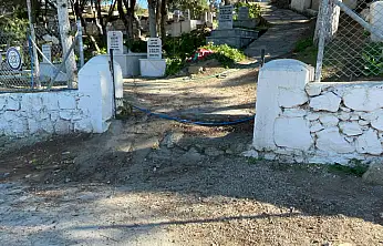 Mezarlığın demir kapıları çalındı, vatandaşlar tepkili