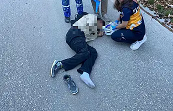 Motosiklet devrildi 2 yaralı