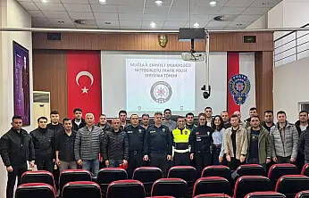 Motosikletli trafik polislerine şahin eğitimi