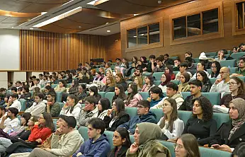 Öğrenciler erasmus ile dünyaya açılıyor