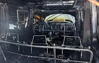 Sanayi sitesi'nde yangın: 4 araç ve 1 iş yeri zarar gördü