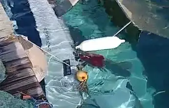 Tekne sulara gömüldü