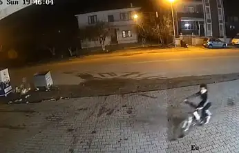 Trafik kazası minik bedeni ağır yaraladı