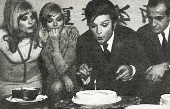 Türk müziğinin efsanevi sesi doğum gününde anılıyor