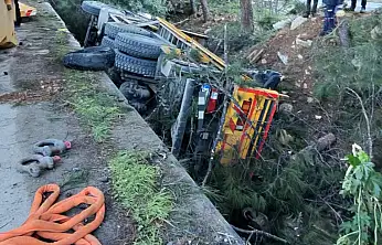 Vinç şarampole devrildi 1 yaralı