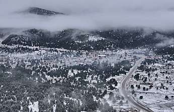 Yaylalar beyaza büründü