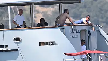 Ali Koç Bodrum'da Tekne Keyfinde: Yakın Dostlarıyla Mola Verdi