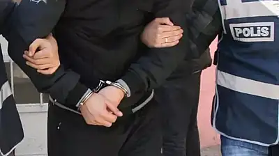 İki kamu görevlisi tutuklandı