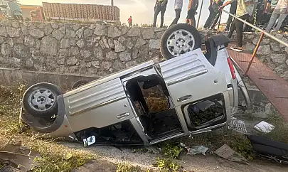 Otomobil şarampole devrildi: 60 yaşındaki sürücü yaralandı