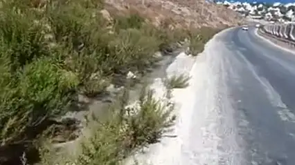 Bodrum'da su krizi ! tonlarca temiz su yollara akıyor yetkililer sessiz kalıyor !