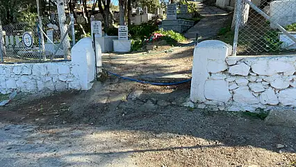 Mezarlığın demir kapıları çalındı, vatandaşlar tepkili