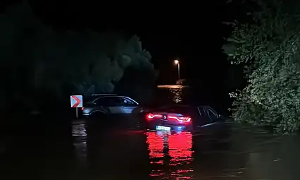 Bodrum'da sel alarmı 4 kişi kurtarıldı