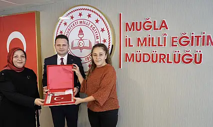 Muğla Olgunlaşma Enstitüsü'nden Bayrak Sevgisi çalışması