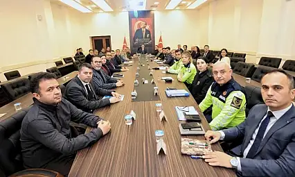 Muğla Valisi Dr. İdris Akbıyık Başkanlığında okul güvenliği toplantısı yapıldı