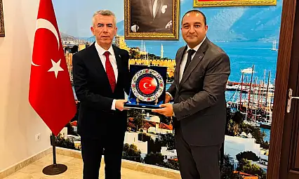Yeni Atanan Bodrum Kaymakamına İlk Ziyareti Ak Parti İlçe Başkanı Yaşar Yıldız Yaptı
